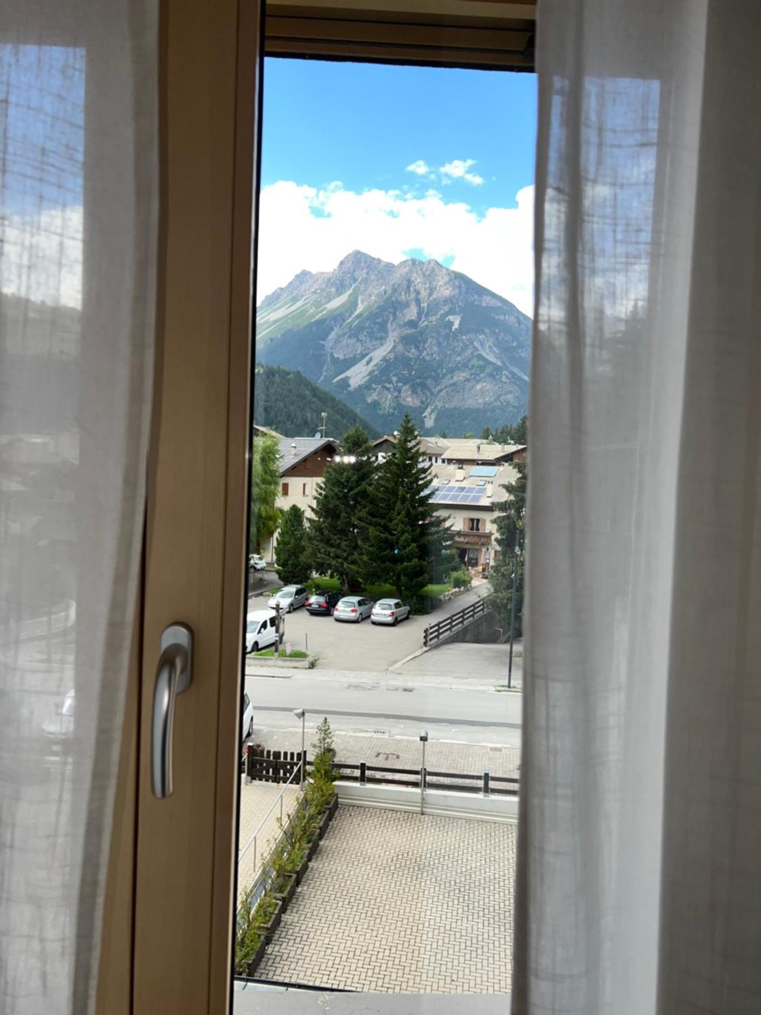 Il Pettirosso - Casa Vacanze Bormio Bagian luar foto